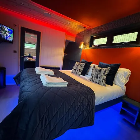 Primrose Glamping Pods * Ingleton (North Yorkshire)