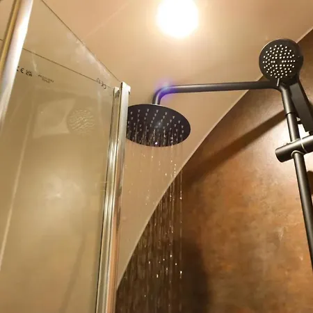 דירה Primrose Glamping Pods *