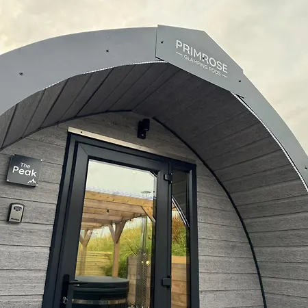 Primrose Glamping Pods * אינגלטון