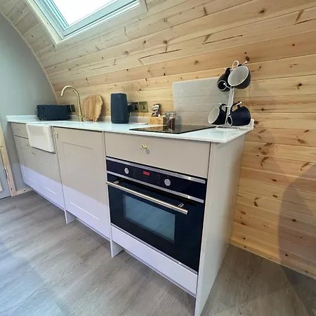 דירה Primrose Glamping Pods *